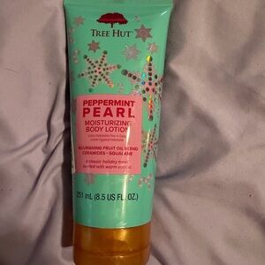 Tree Hut Peppermint Pearl Moisturizing Body Lotion — Mint